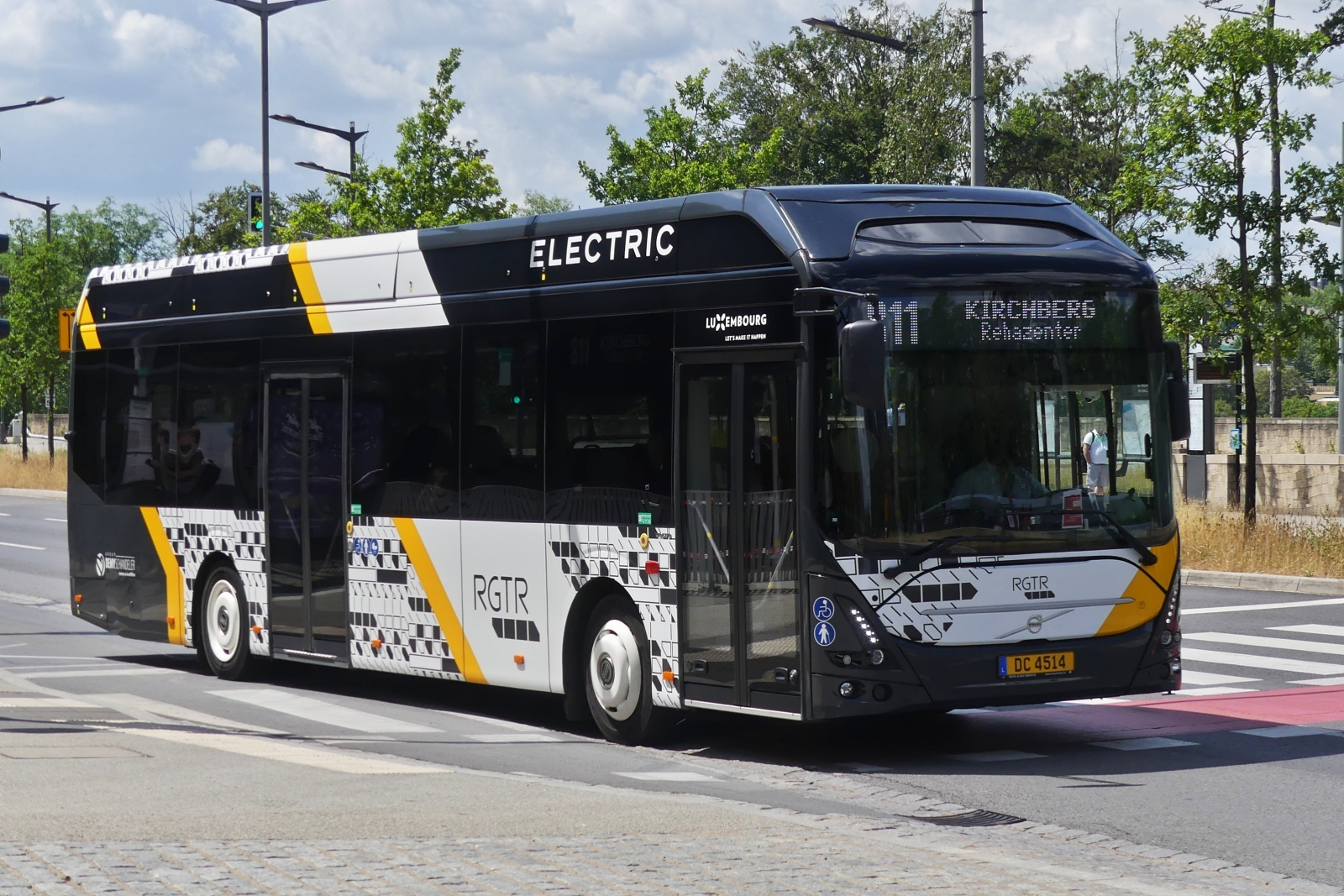 Megérkezett az első megrendelés az egyiptomi gyártású Volvo 7900-as villanybuszokra