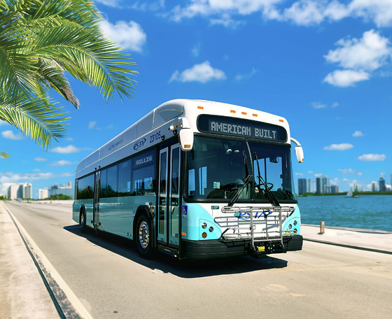 Forgalomba állt az első hat, kártérítési pénzen vásárolt Gillig villanybusz Floridában