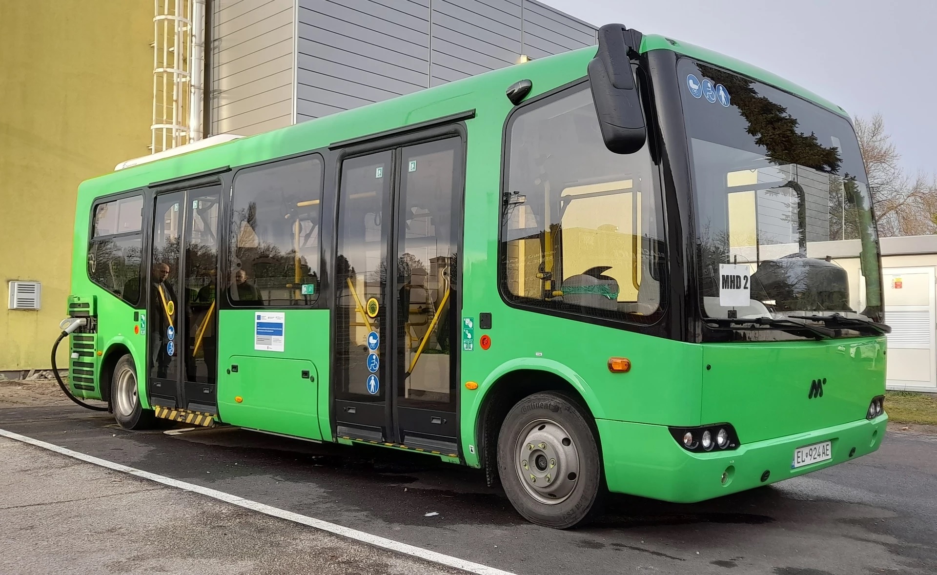 Forgalomba álltak Dunaszerdahely "ismerős" elektromos midibuszai