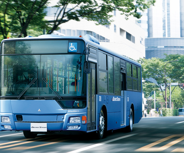 Takarékosabb és biztonságosabb lett a Mitsubishi Fuso városi busztípusa