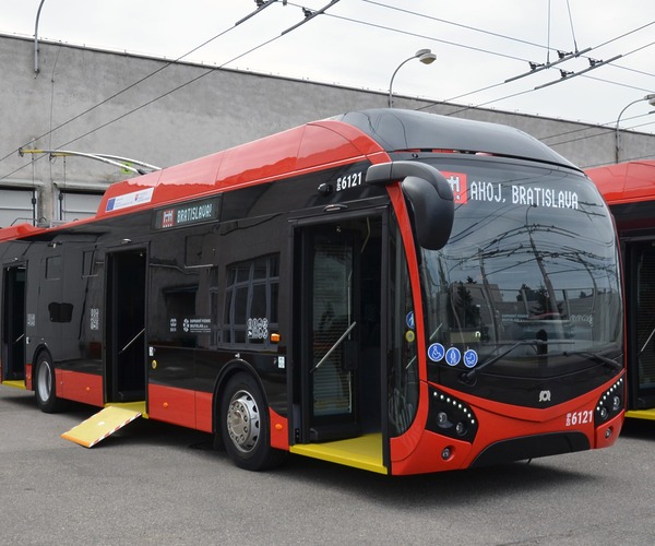 Tizenegy SOR TNS trolibusz áll forgalomba Pozsonyban