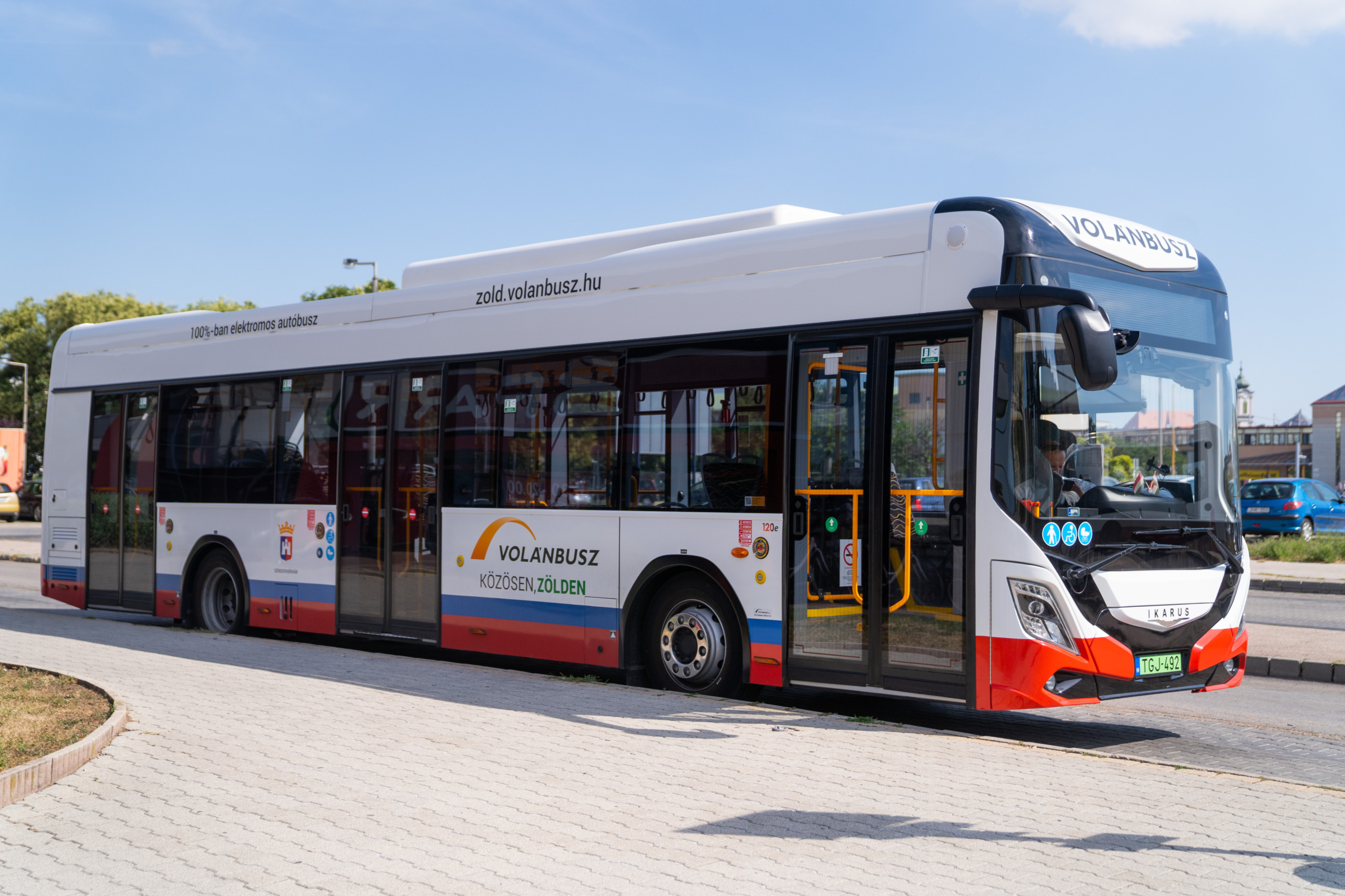 Bővíti hálózatát és csökkenti a nyugdíjasbérletek árait Székesfehérváron a Volánbusz