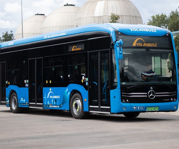 Pályázati támogatással szerezne be 20 darab új elektromos autóbuszt a Volánbusz