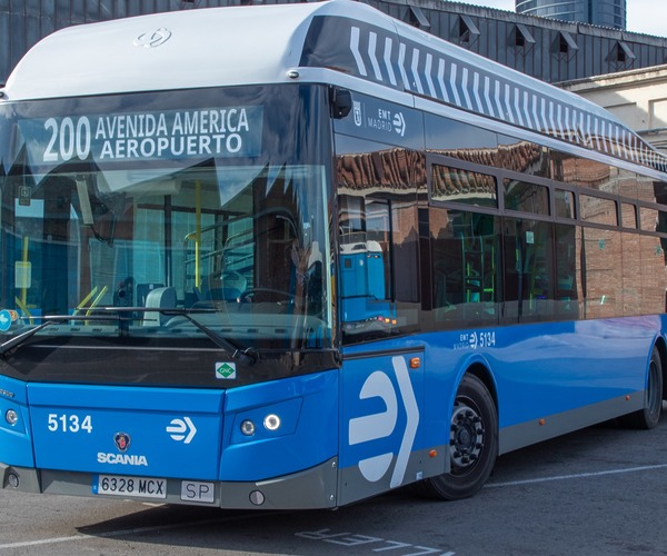 Saját karosszéria híján spanyol felépítménnyel szállít gázbuszokat a Scania Krakkóba