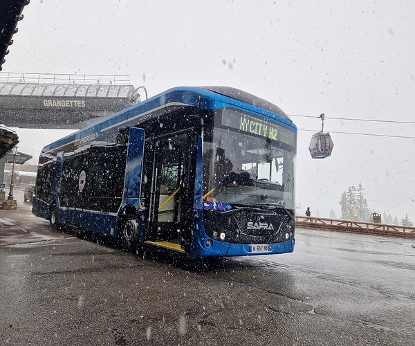 Jól teljesített az Alpokban a Safra hidrogénhajtású autóbusza