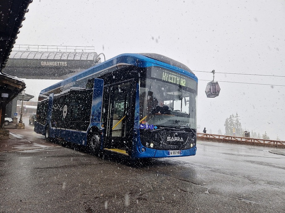 Jól teljesített az Alpokban a Safra hidrogénhajtású autóbusza