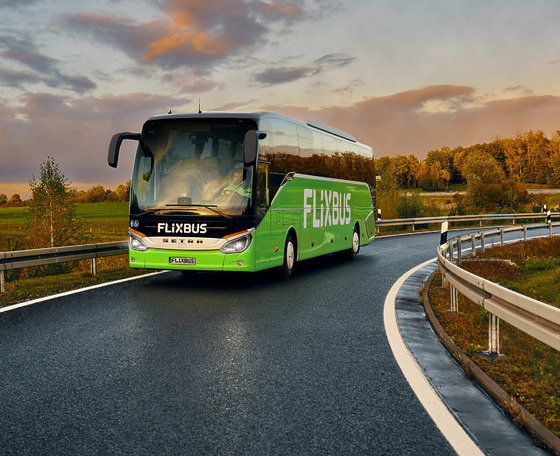 Új éjszakai járatot indít a FlixBus Sopronból Varsóba
