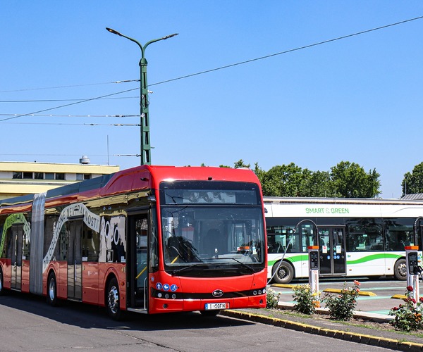 Miskolcon tesztelik az első Komáromban gyártott csuklós BYD-t