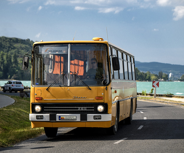 A Volánbusz nosztalgia Ikarus 266-osával indul a nyár Keszthelyen
