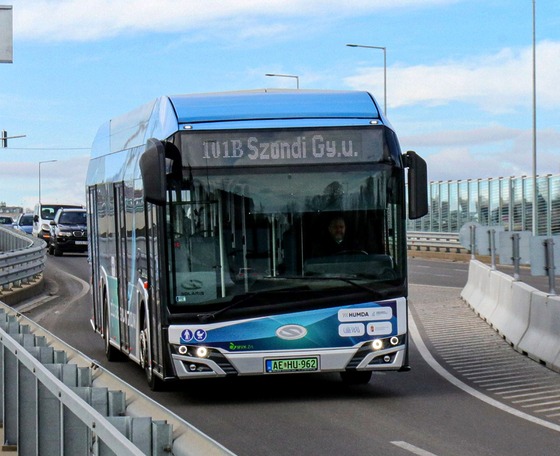 Négy hidrogénhajtású és tizenegy akkumulátoros villanybusz érkezhet hazánkba a HUMDA támogatásával