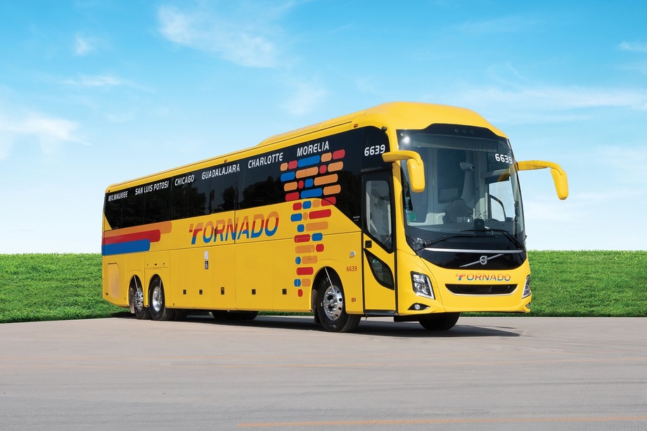 Volvo 9800-asokat vásárolt az USA és Mexikó közötti járataira a Tornado Bus Company