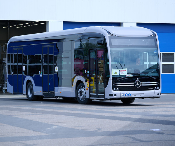 Elkészült az első franciaországi gyártású Mercedes-Benz eCitaro