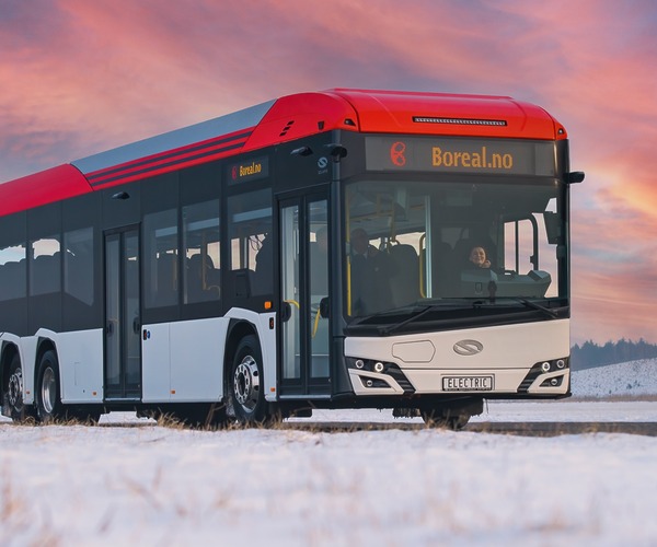 Hetven háromtengelyes és tizennyolc csuklós Solaris villanybuszt rendelt a Nobina svéd részlege
