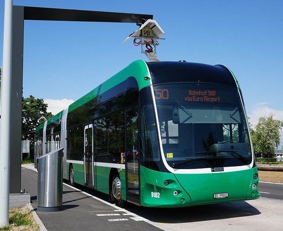 Villanybuszokhoz fejlesztett motor-és invertercsomagot dob piacra az ABB