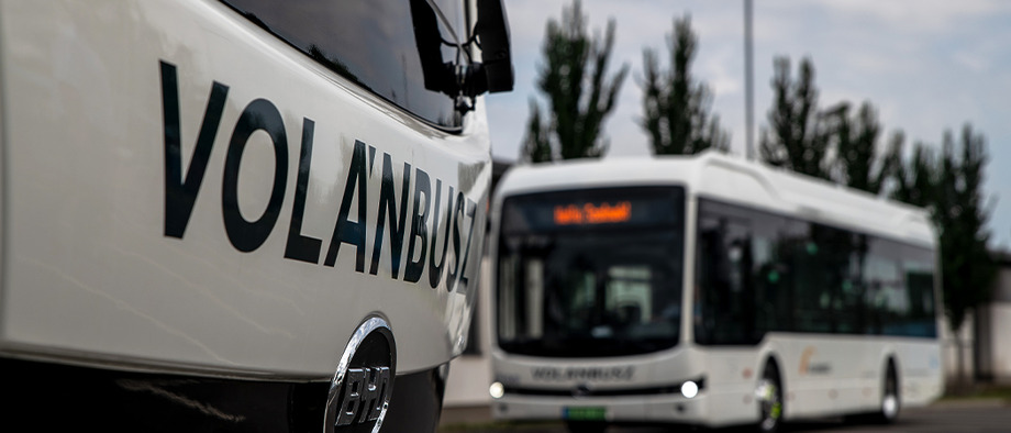 Közel 4 milliárd forintért vásárol elektromos buszokat a Volánbusz