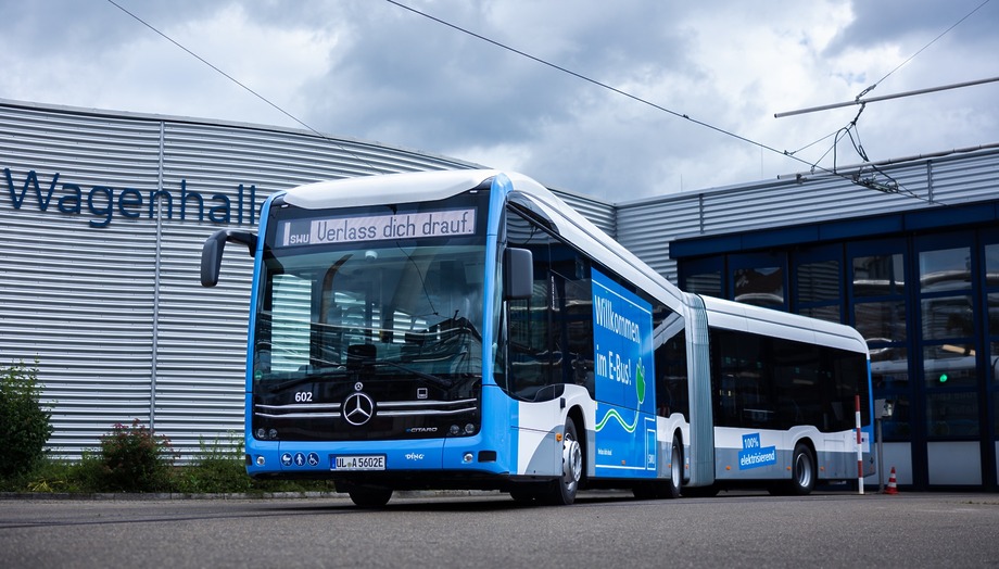 202407 pm lieferung elektrobusse fahrzeug