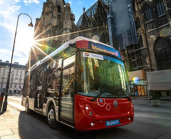 A Wiener Linien hidrogénhajtású midibuszokat vásárol a Rampinitől