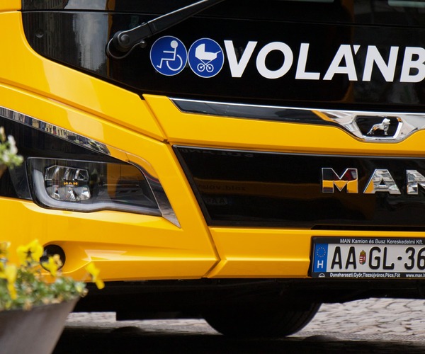 Negyvenöt busz árát követeli Lázár János a Volánbusz nevében több vidéki várostól