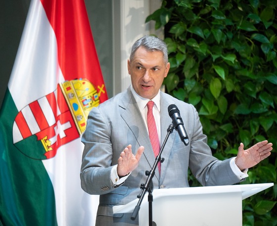 Vitézy: Lázár János az elmúlt évtizedek legsikertelenebb közlekedési minisztere