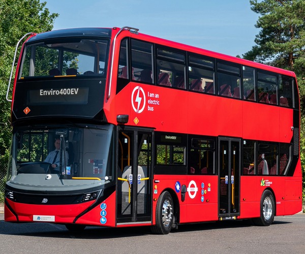 Elkészült az ADL Londonnak szánt vadonatúj emeletes villanybusza