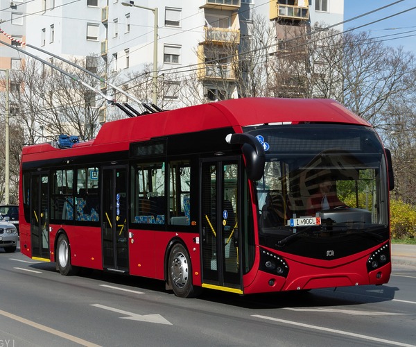 Leghamarabb szeptemberben állhatnak forgalomba Szeged új önjáró trolibuszai