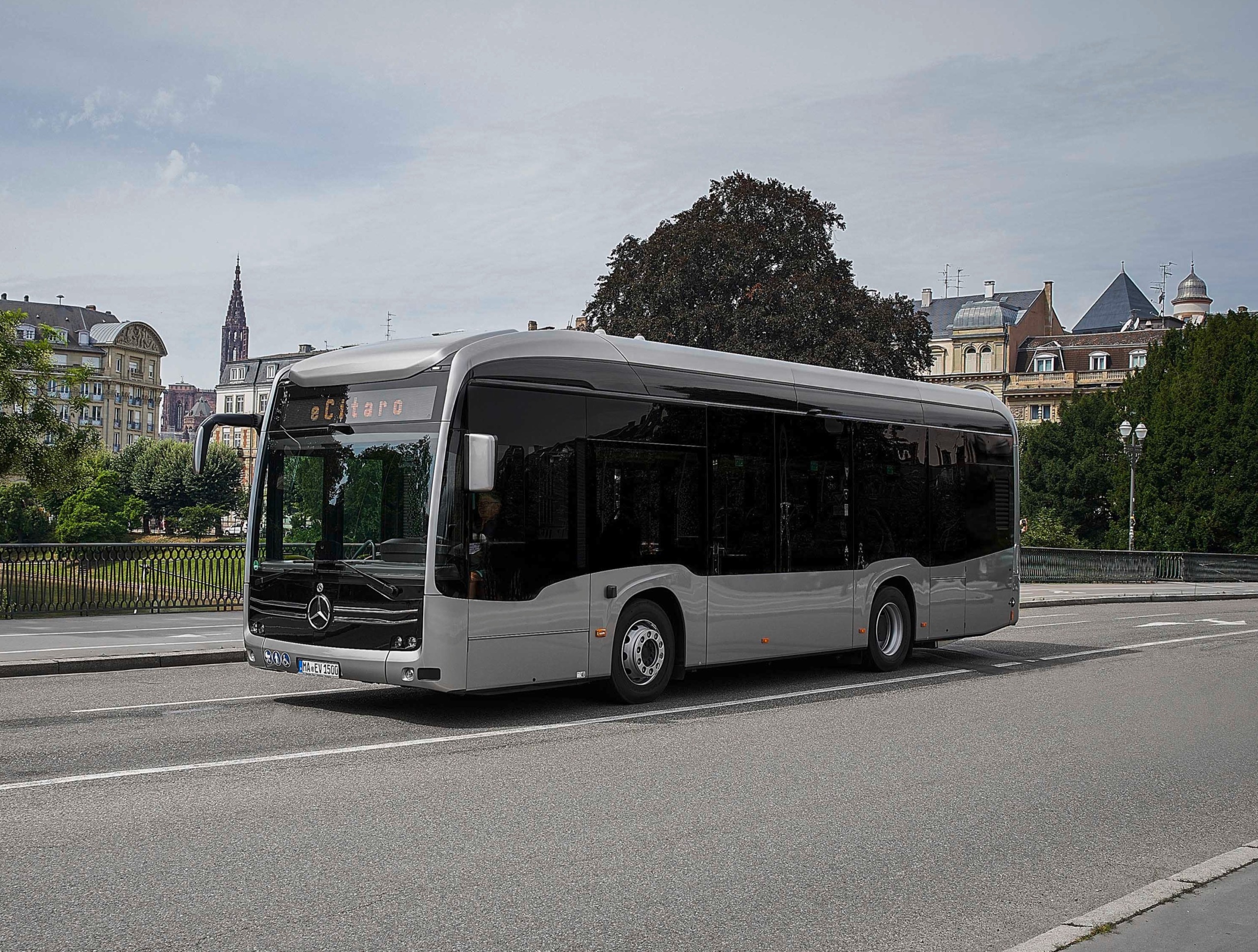 A hannoveri IAA kiálltáson tartja világpremierjét a Mercedes-Benz eCitaro K 7 24DT164 030