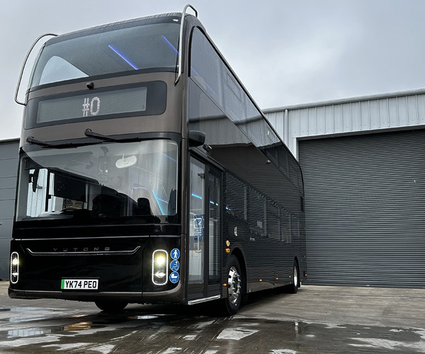 A Westway Coach Services flottájába került az eddigi legelegánsabb Yutong U11DD