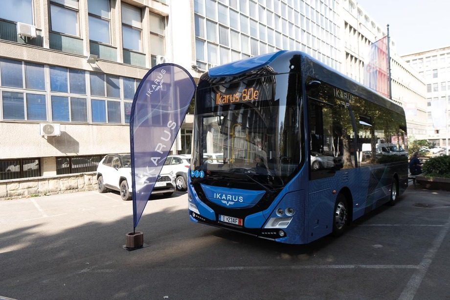 Belgrádban tesztelik az Ikarus 80e midibuszt