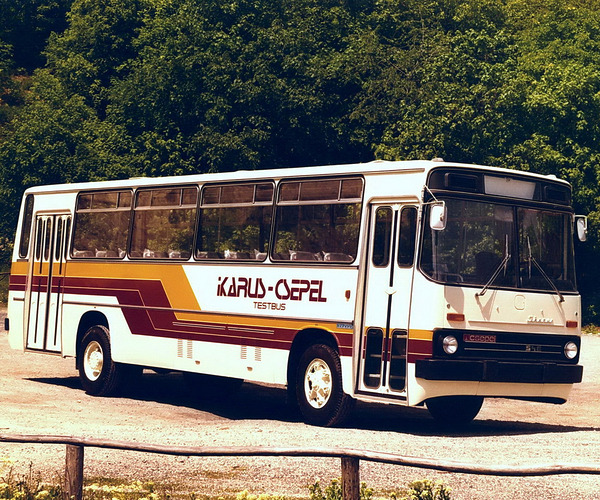 Csepel tűzoltóautó után Csepel alvázas Ikarus restaurálását kezdi meg a Beaver Tradition