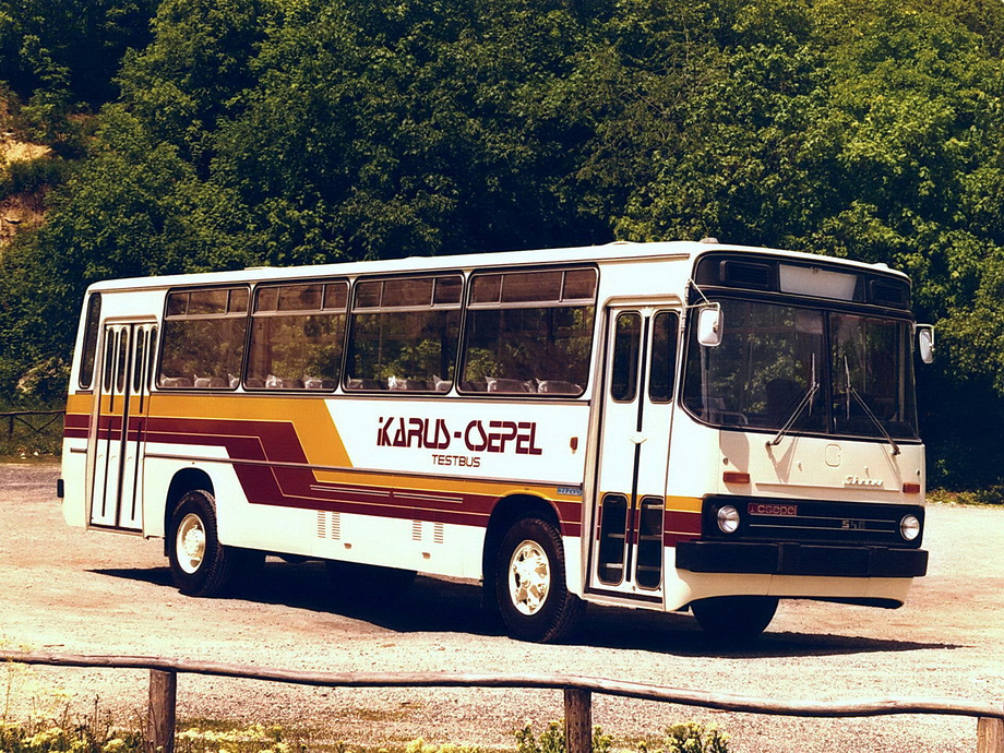 Csepel tűzoltóautó után Csepel alvázas Ikarus restaurálását kezdi meg a Beaver Tradition