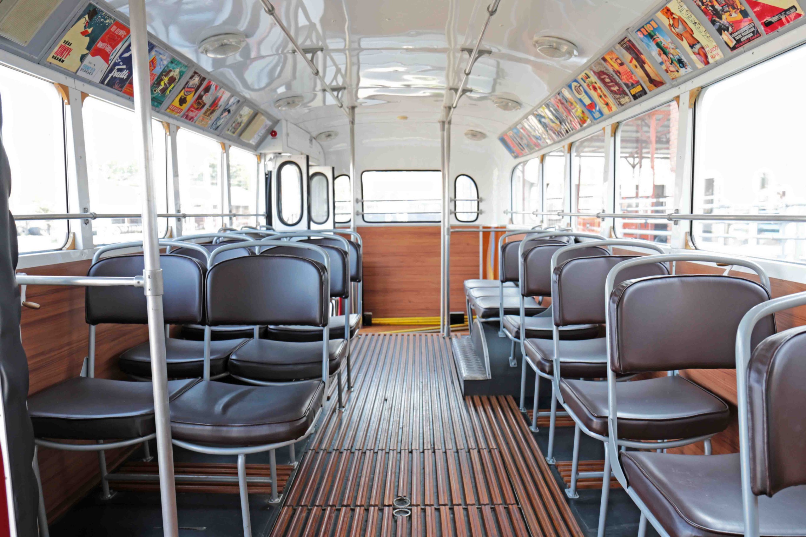 Ikarus 60T belso scaled