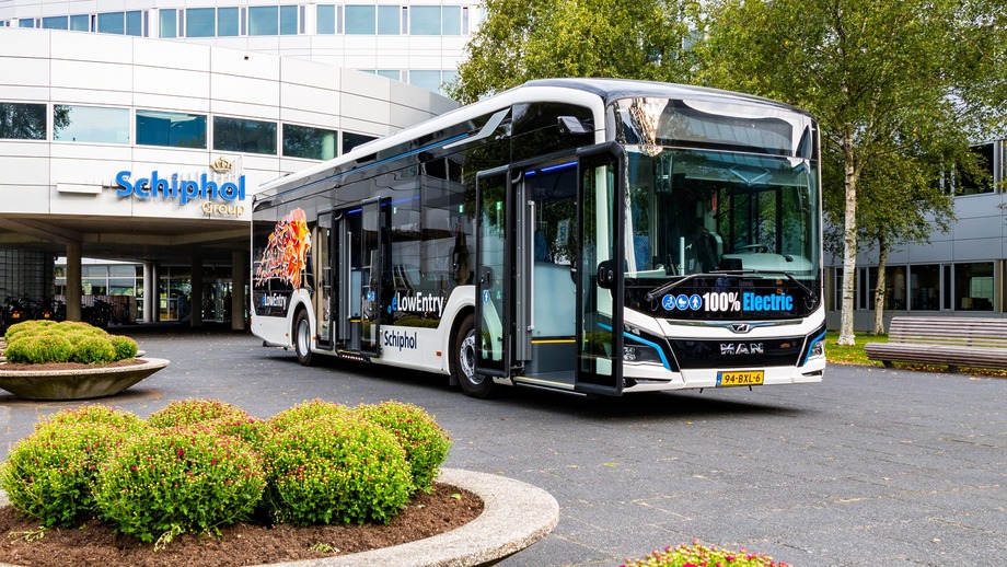nieuw man bussen schiphol 6 1920x1080 1