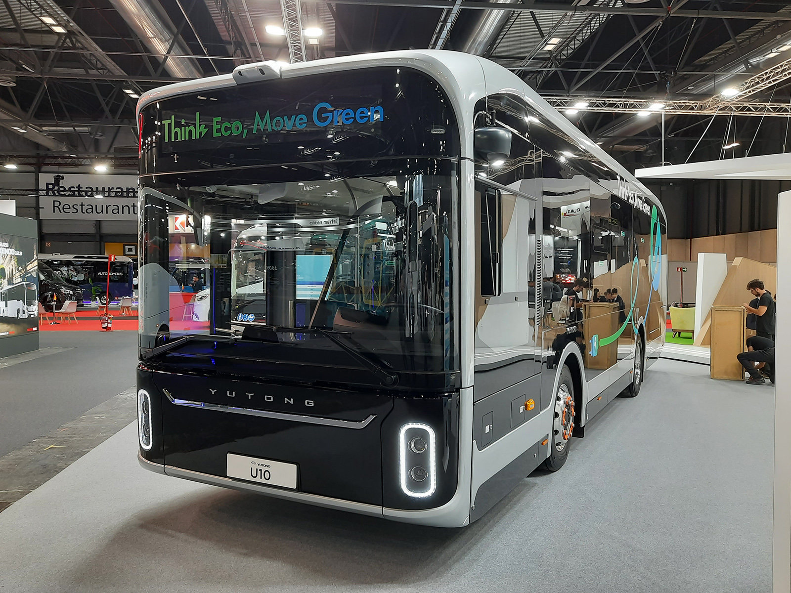 FIAA 2024: új elektromos midibusszal és fontos bejelentéssel érkezett a Yutong 2 20241023 100628b