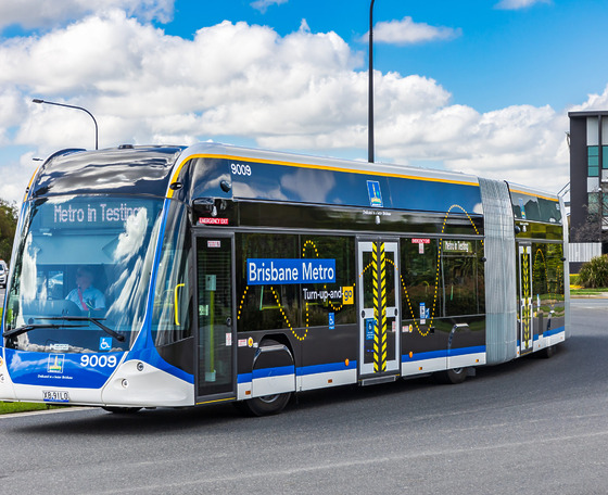 A duplacsuklós Hess villanybuszokkal indít metróbusz szolgáltatást az ausztrál Brisbane