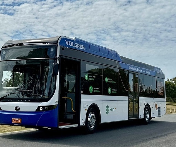 Közös fejlesztésű villanybuszt mutatott be a Volgren és a Yutong