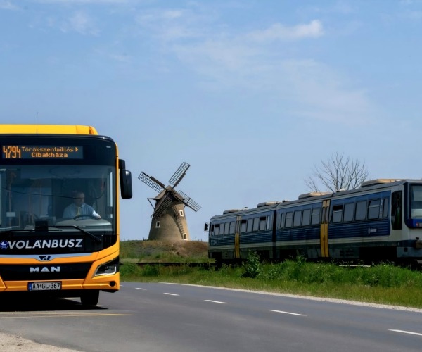 Aláírták az Integrált Kollektív Szerződést – mérföldkőhöz érkezett a MÁV-csoport integrációja