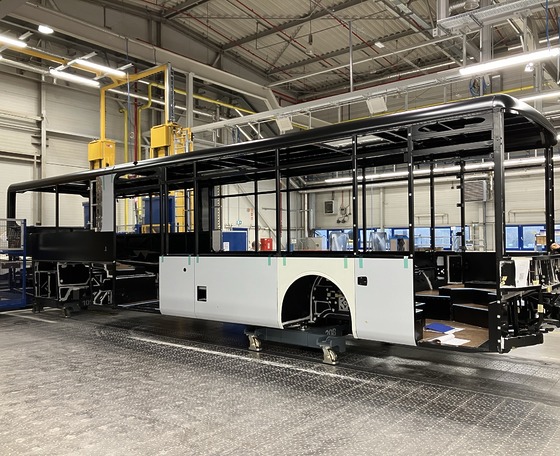 Elkészült az első MultiClass S 500-as vázszerkezete Csehországban