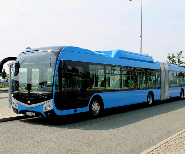 A SOR szállíthatja Pozsony 130 darabos CNG-hajtású csuklós flottáját is