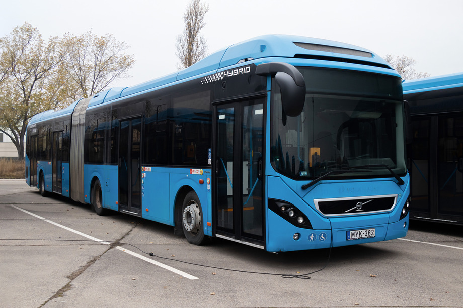 MYK 382