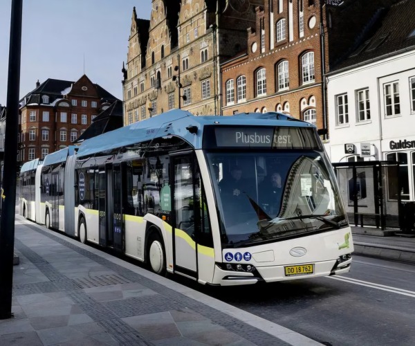 Duplacsuklós Solaris villanybuszokat vásárol a Volánbusz vallon megfelelője