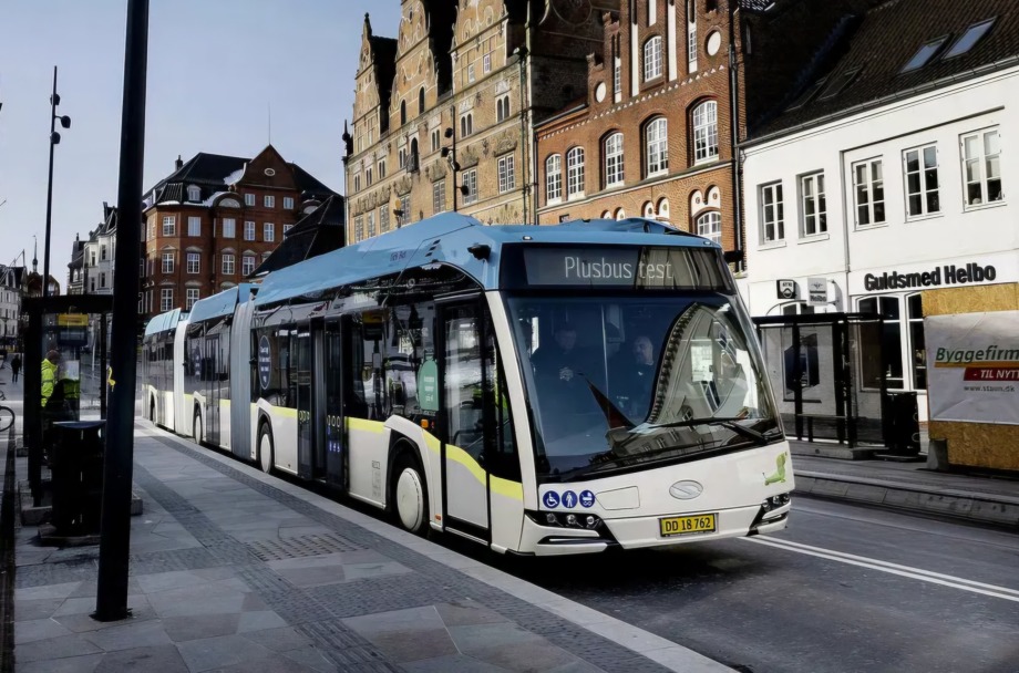 Pressefoto Plusbus 5 920x686 1