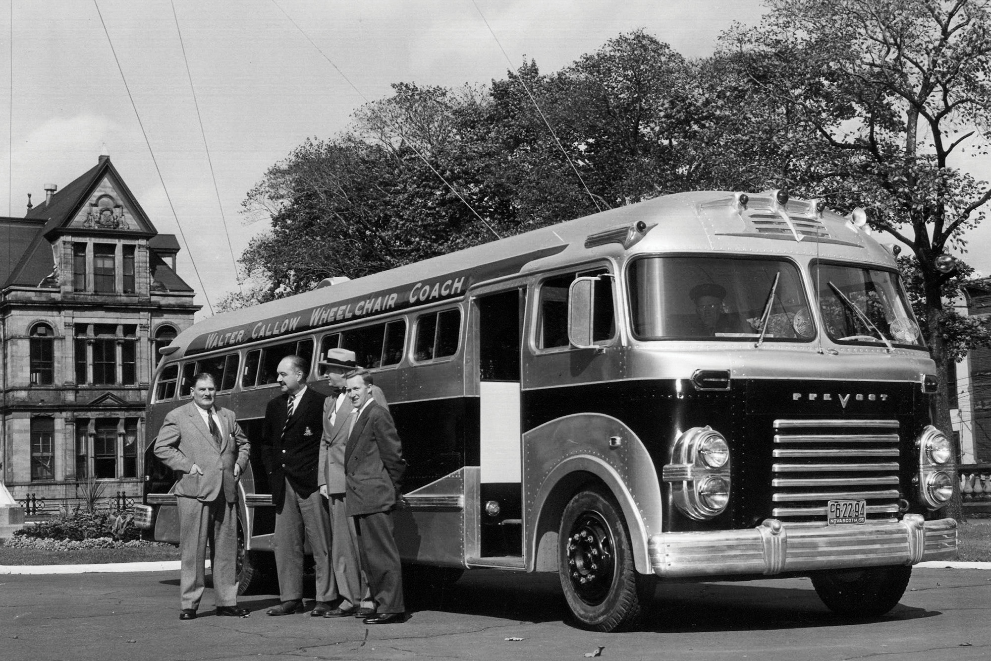 100 éves a Prevost, amelyet még a General Motors sem tudott két vállra fektetni 5 Web PREVOST 100 Heritage Display 1950 Prevocar 3.3.1.12 FLAT