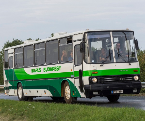 Ikarus 250-es fénybusszal készül a Beaver Tradition a DKV ezüstvasárnapi retrónapjára