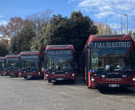 Megkezdte 411 darabos római megrendelésének teljesítését az Iveco Bus