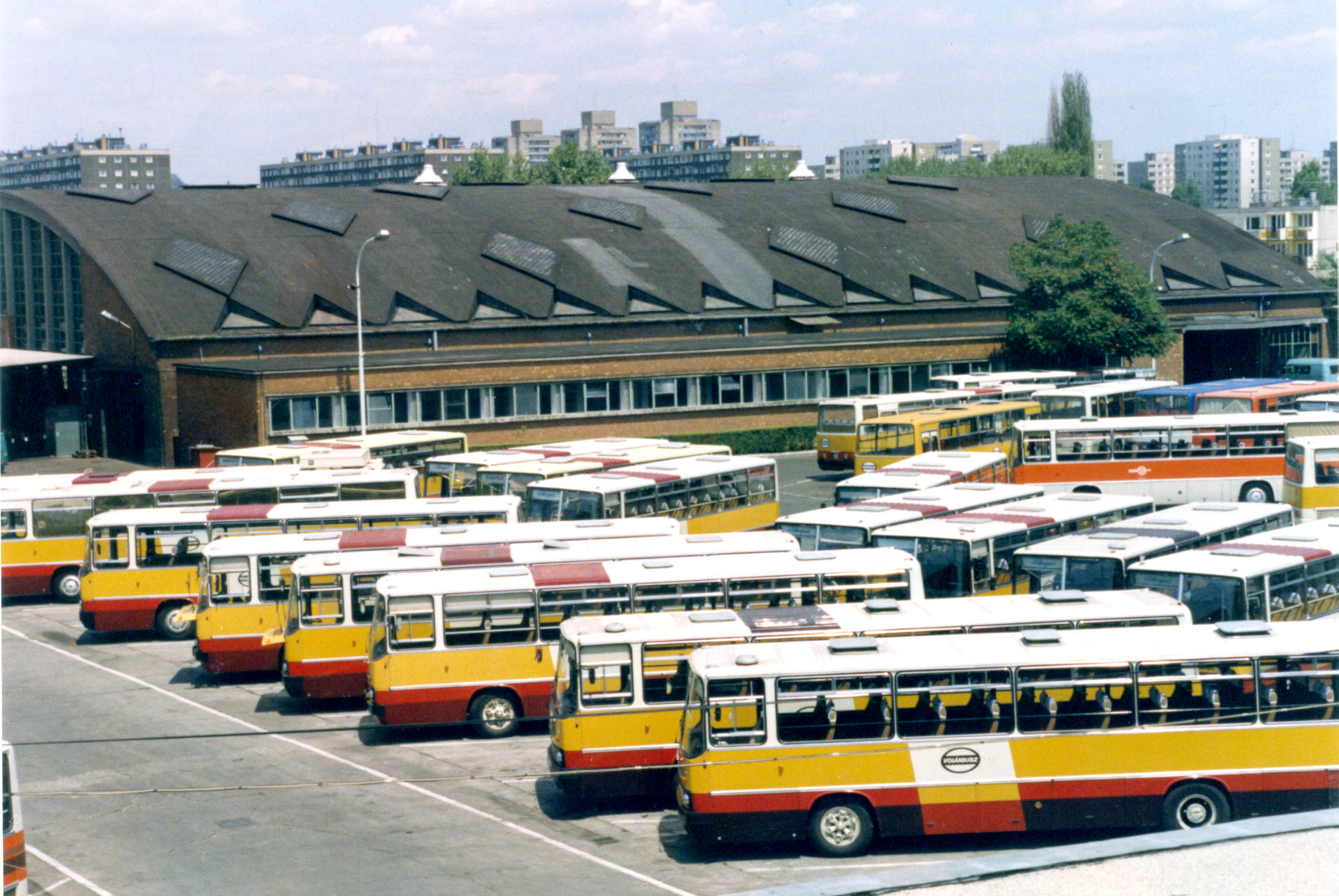 89.IK 256 Volan garazs