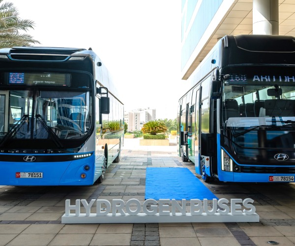 Egyszerre két hidrogénhajtású Hyundai busztípust is tesztel Abu-Dzabi