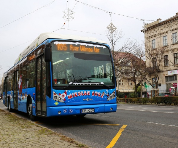Idén is csatlakozik a Mikulásbusz a BKV fényflottájához