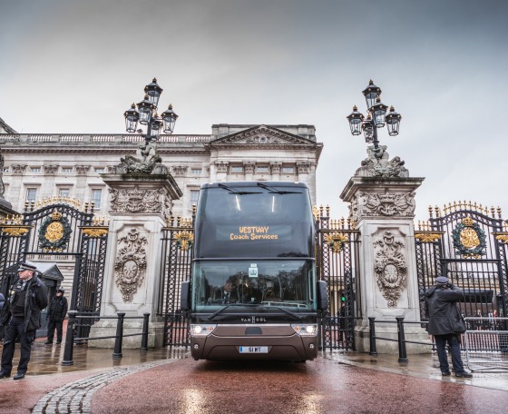 Udvari beszállítói címet kapott III. Károly angol királytól a Westway Coach Services