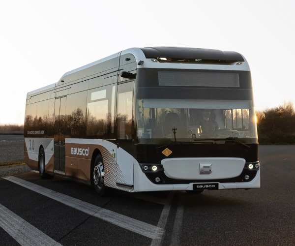 Több mint 16%-os dolgozói létszámcsökkentéssel indítja az évet az Ebusco