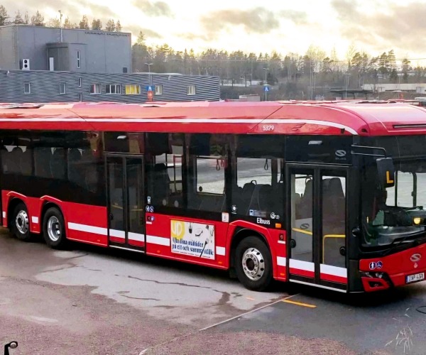 Februárban 55 darab háromtengelyes elektromos Urbino áll forgalomba Stockholm környékén
